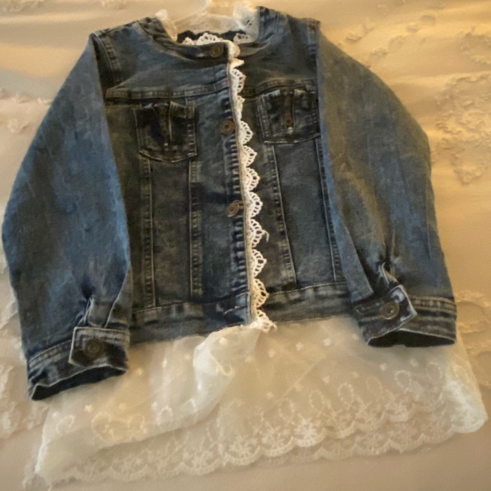 Jeans Jacket With White Lace All Around - Picture 2 of 4